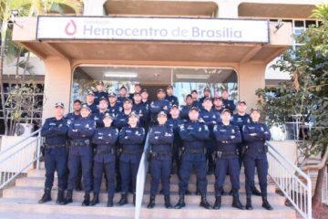 policiais militares realizam campanha de doação de sangue